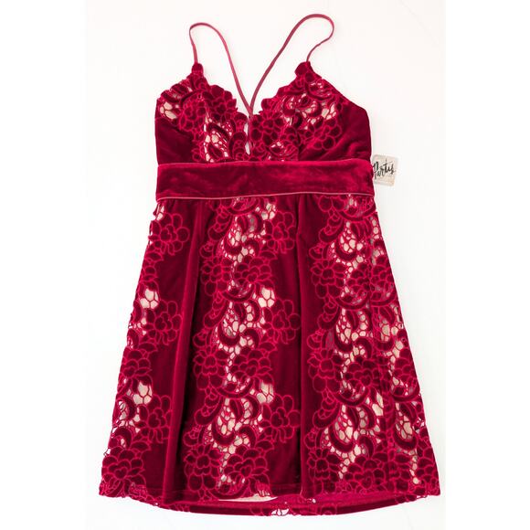 NWT Free People Saylor Red Velvet Mini Dress Sz L – Holiday Party Cocktail Chic - Picture 2 of 6